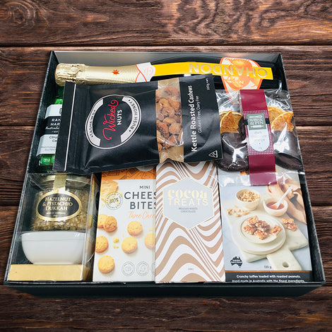 Chandon Garden Spritz Christmas Hamper Box