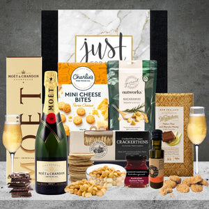 Moet Champagne & Nibble Featured Image