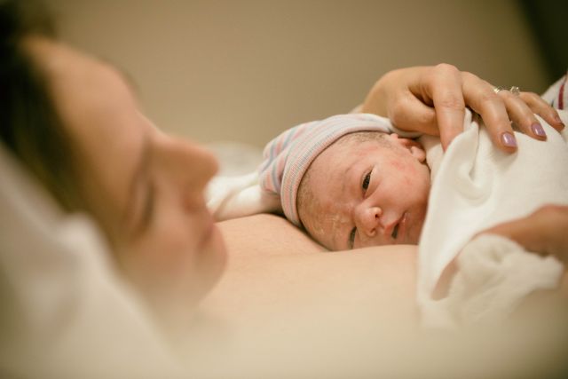 How to Choose the Perfect Baby Gift Hamper for Newborns