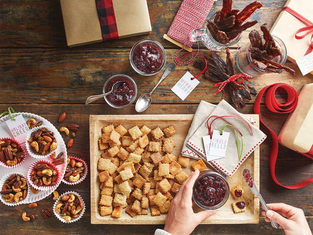 A Taste of Christmas: Gourmet Food Hampers for the Holidays