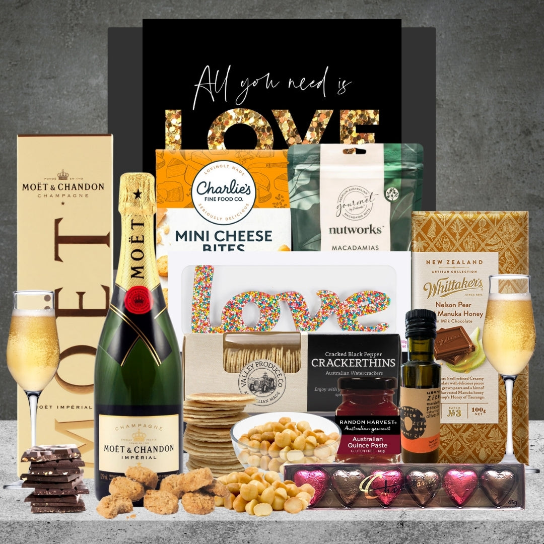 Moet Loves Cupid Hamper