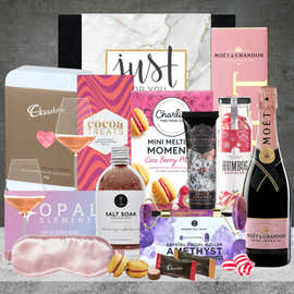 Luxury Moet Champagne Pamper Hamper