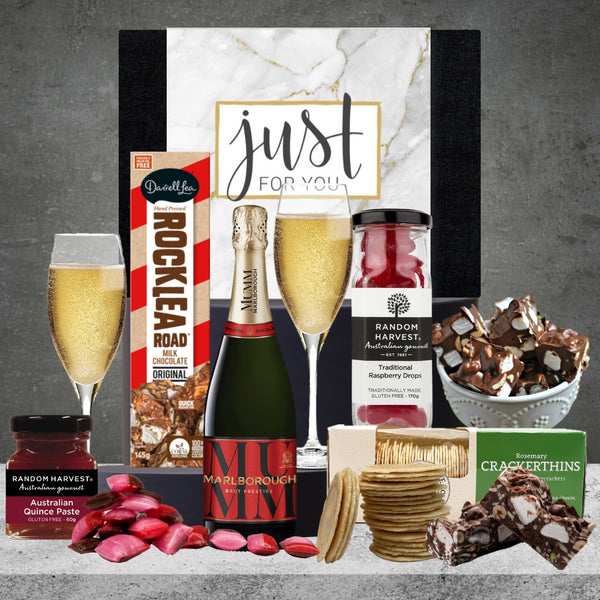 The One & Mumm Hamper