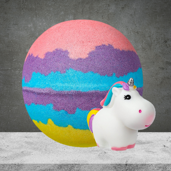 Daisy Encens unicorn surprise bath bomb