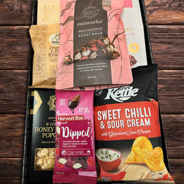 honey popcorn, macadamia rocky road, sweet chilli & sour cream,dipped hamper