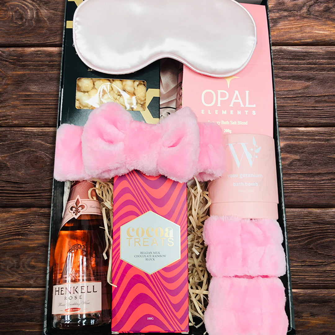 Set the Date Hamper