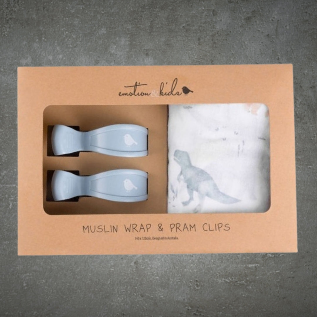 EMOTION & KIDS DINOSAURS ADVENTURE MUSLIN WRAP & DUSTY BLUE PRAM CLIP SET
