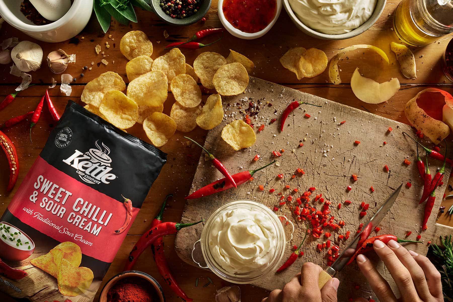 Kettle sweet chilli & sour cream chips 45g