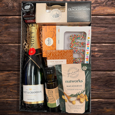 Love Mum & Moet Gourmet Hamper