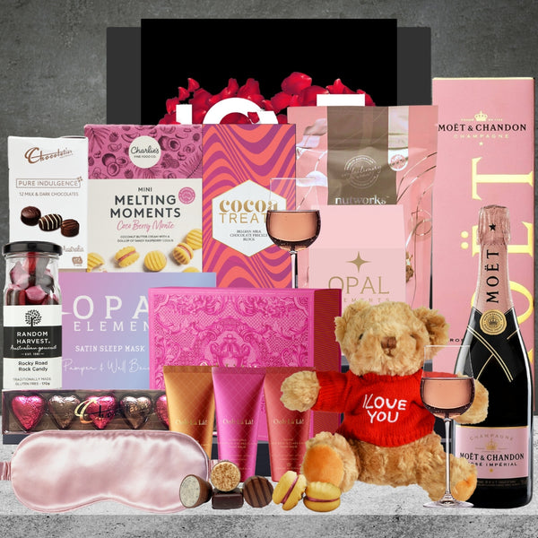 Luxury Moet Champagne Valentines Hamper Featured Image