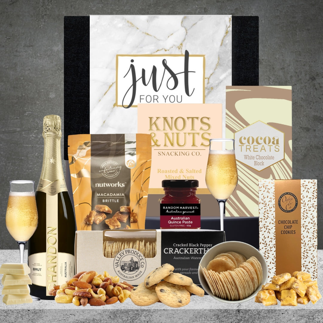 Melbourne Champagne Hamper For Her Featured Image