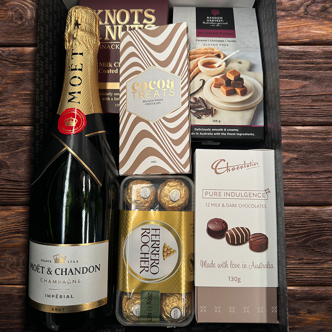 Moet Champagne & Chocolate Christmas Hamper