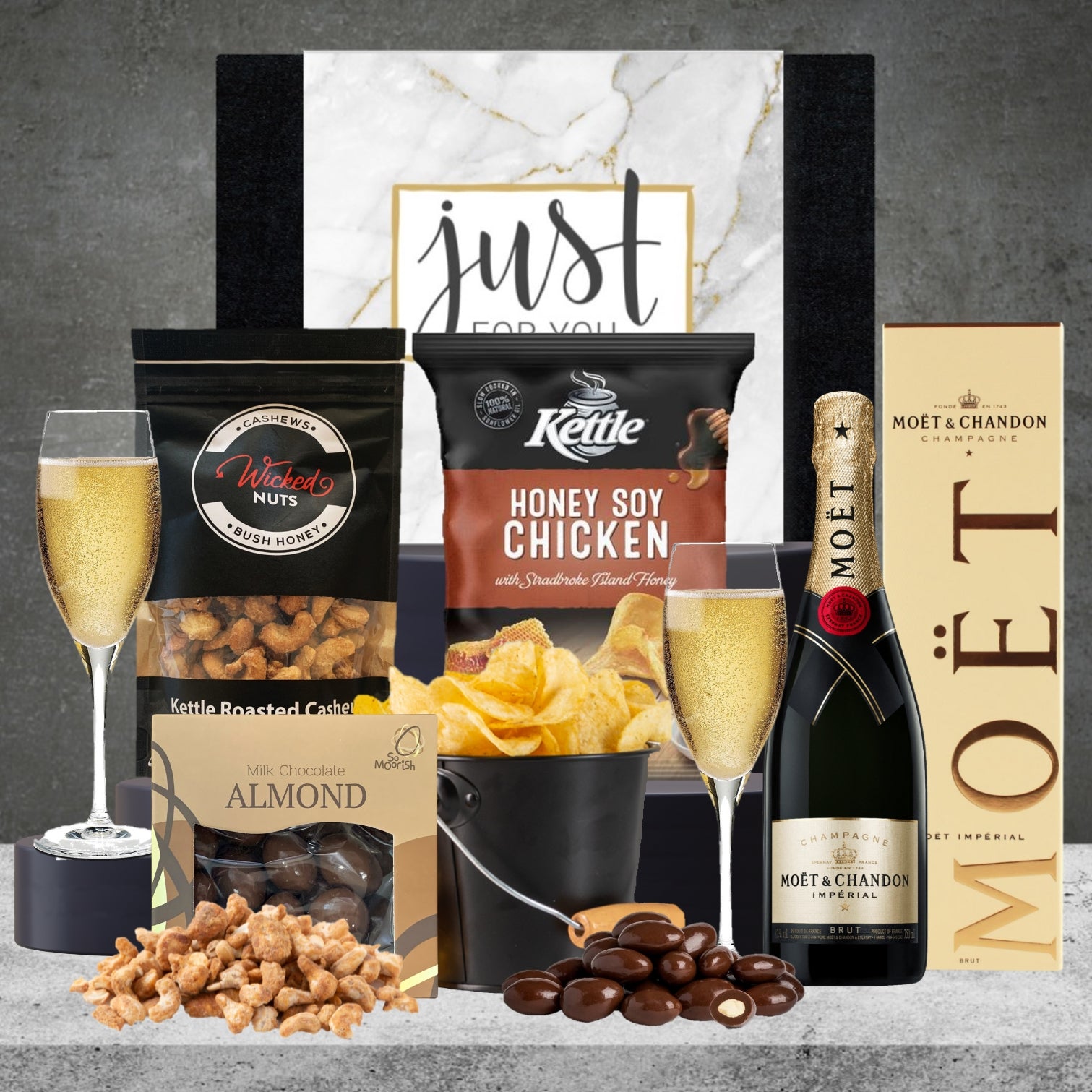 Moet Champagne Hamper For Her Featured Image