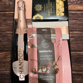 Pink Chandon Rose Pamper Gift Hamper