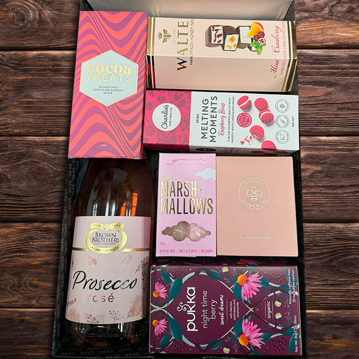 Sparkling Wine & Pamper Christmas Hamper