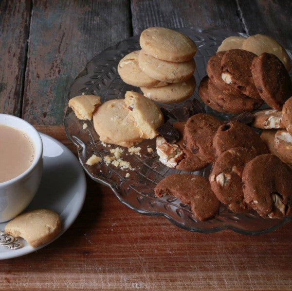 Walters Angels Chocolate Nougat Biscuits 150g & Cup of Tea