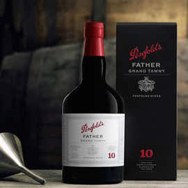 Old Grand Tawny Port Hamper for Him