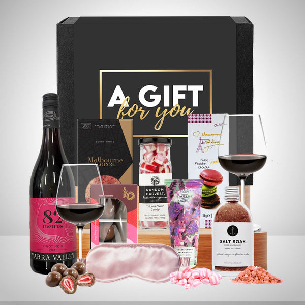 Pamper & Pinot Hamper